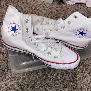 Converse women size 8